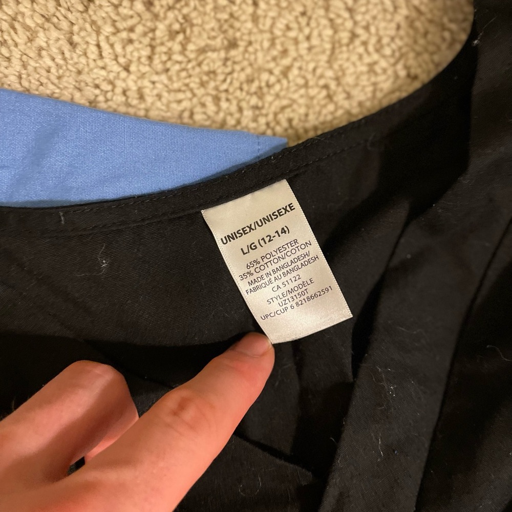 Scrub sets - Picture 9 of 10